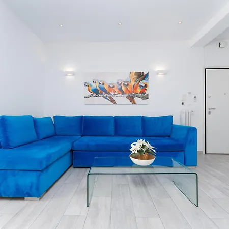 Modern & In Atene